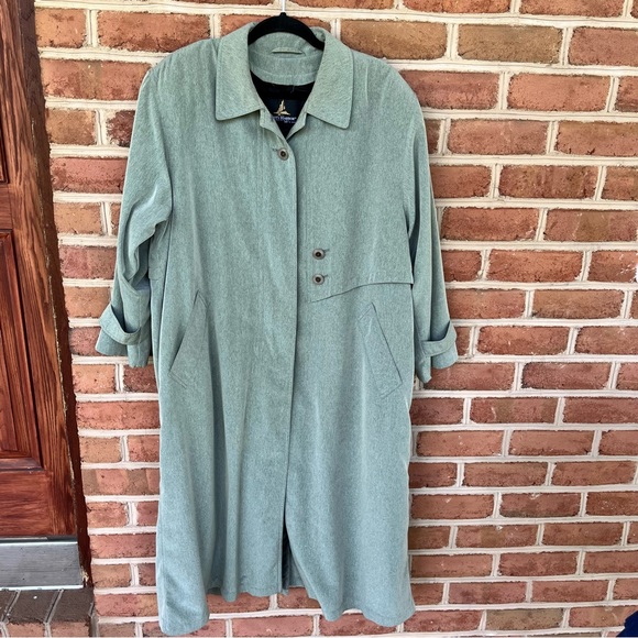 Immaculate Sage green ladies trenchcoat. 14P - Picture 1 of 12